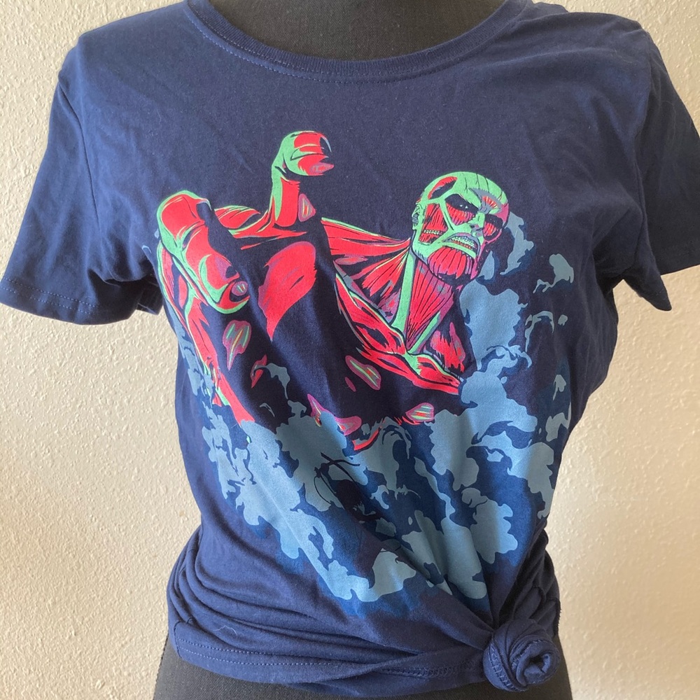 Loot crate exclusive attack on titan shirt M